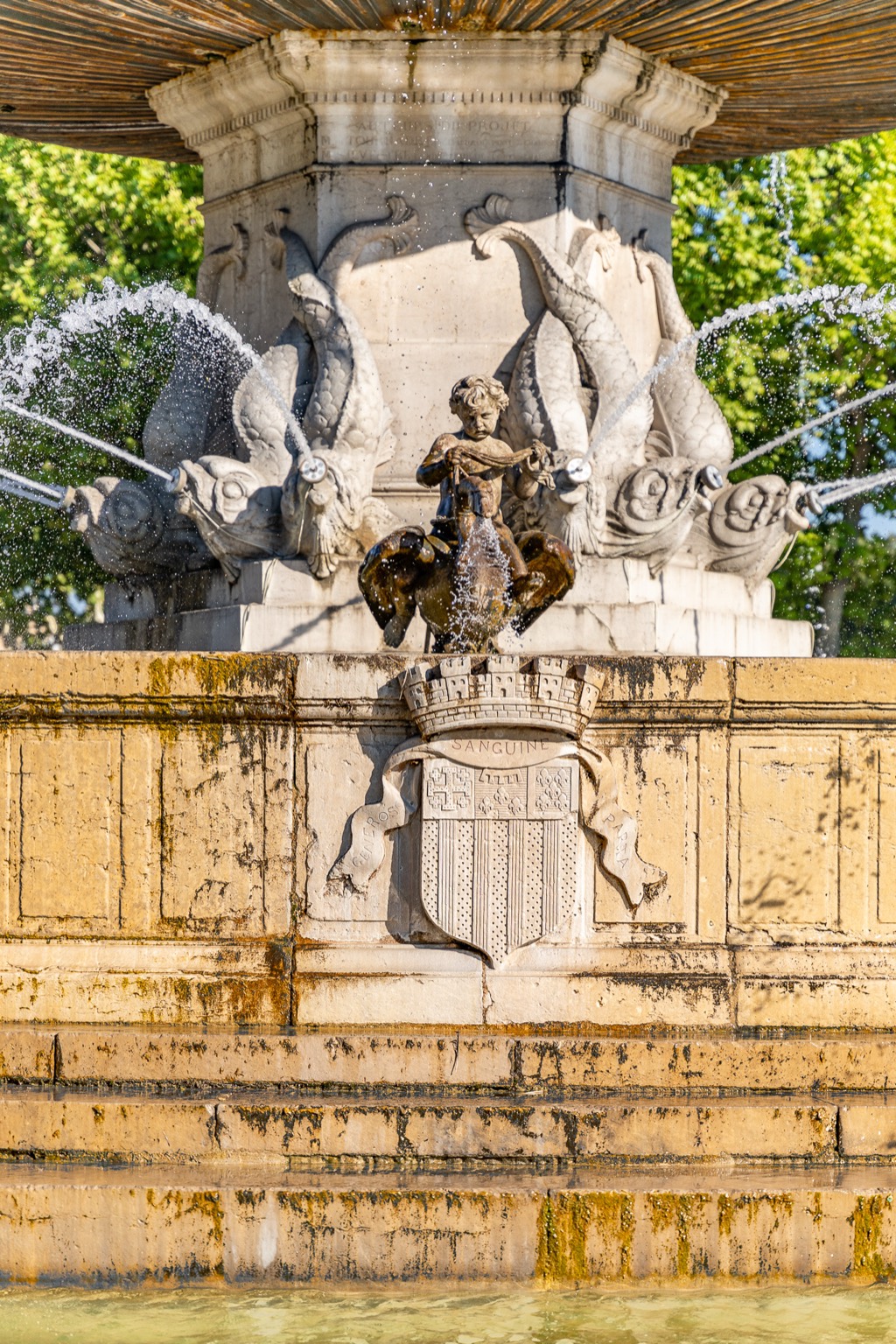 La fontaine de la Rotonde à Aix-en-Provence — portfolio du photographe OnePhoto